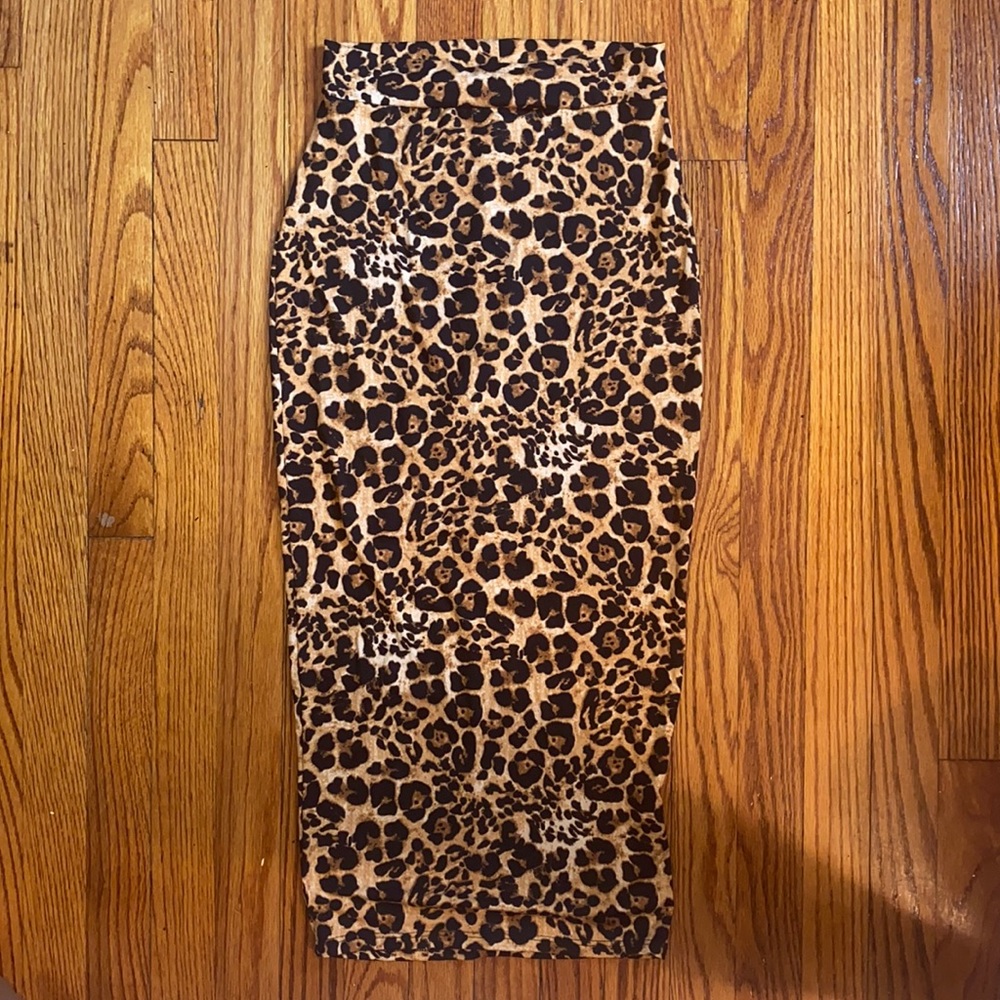 Animal Printed skirt.